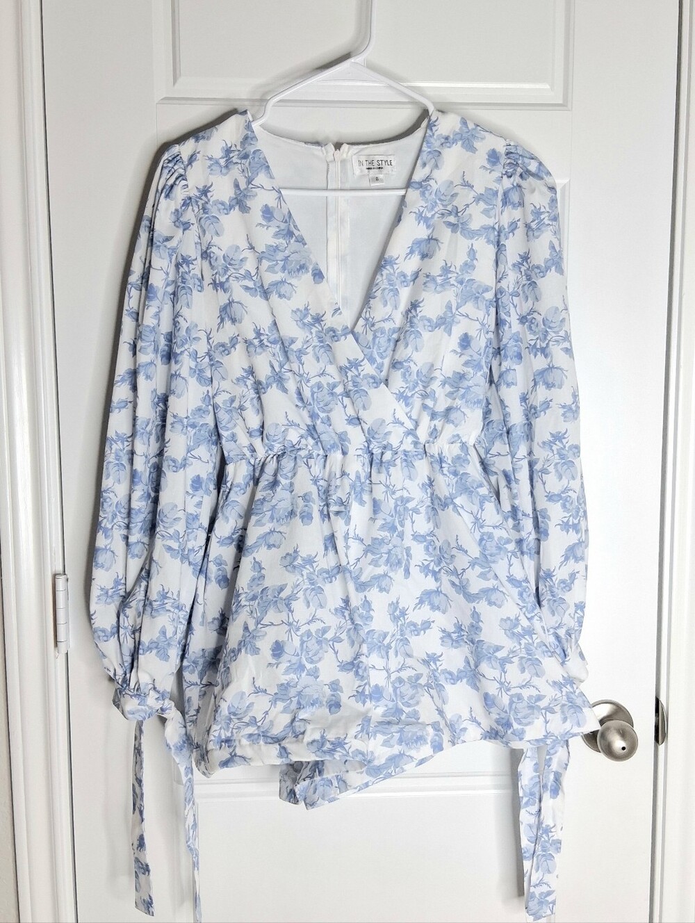 In The Style Floral Chiffon Wrap Belted Balloon Sleeve Playsuit Blue & White